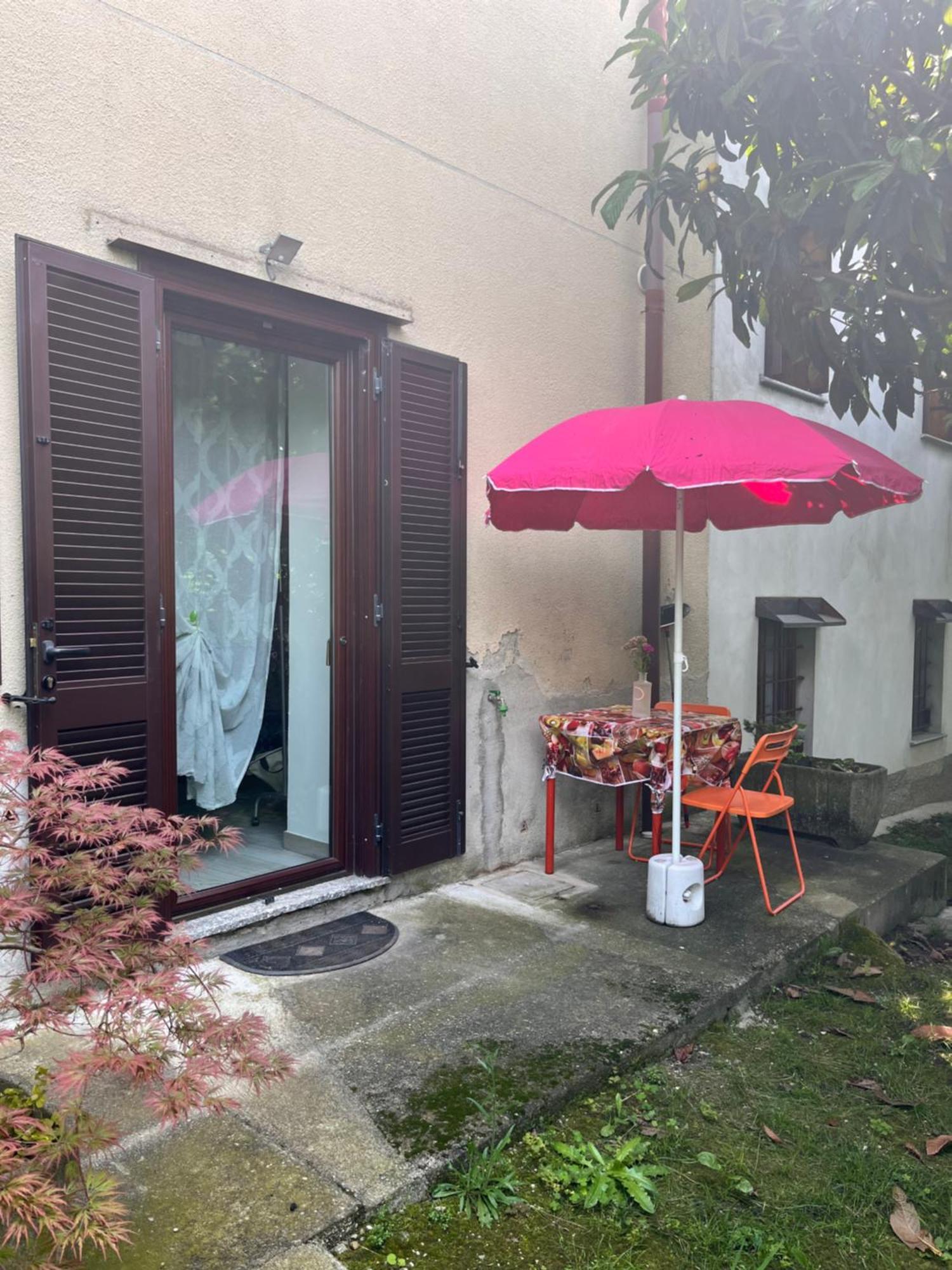 Il Cortile Como Single & Double Room In Apartment No Hotel Exterior foto