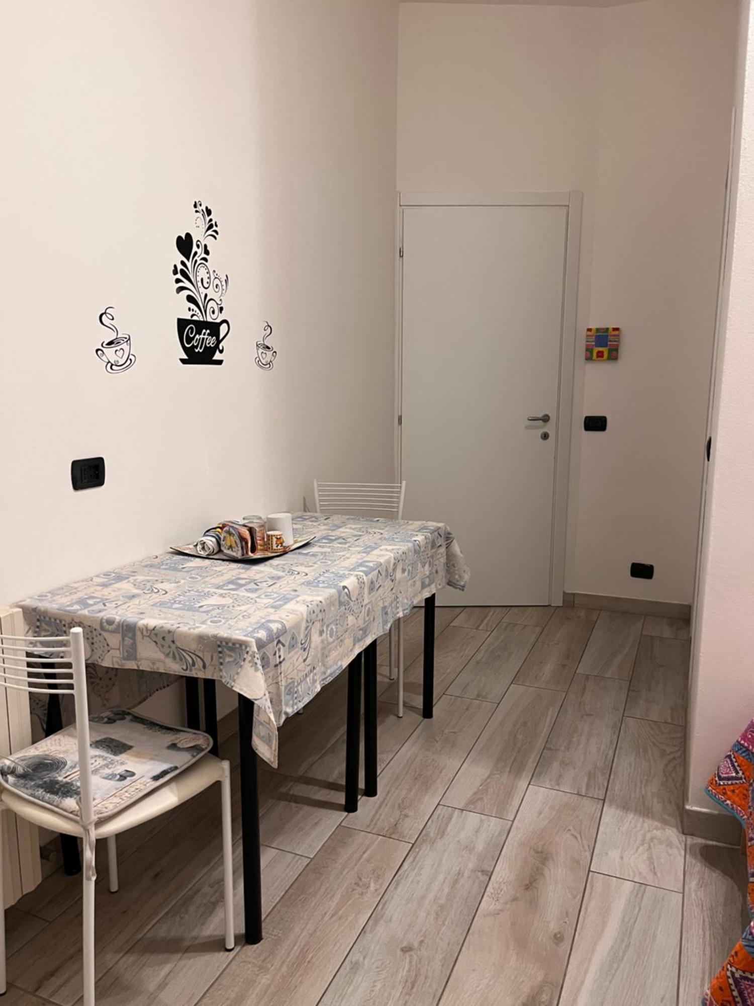 Il Cortile Como Single & Double Room In Apartment No Hotel Exterior foto